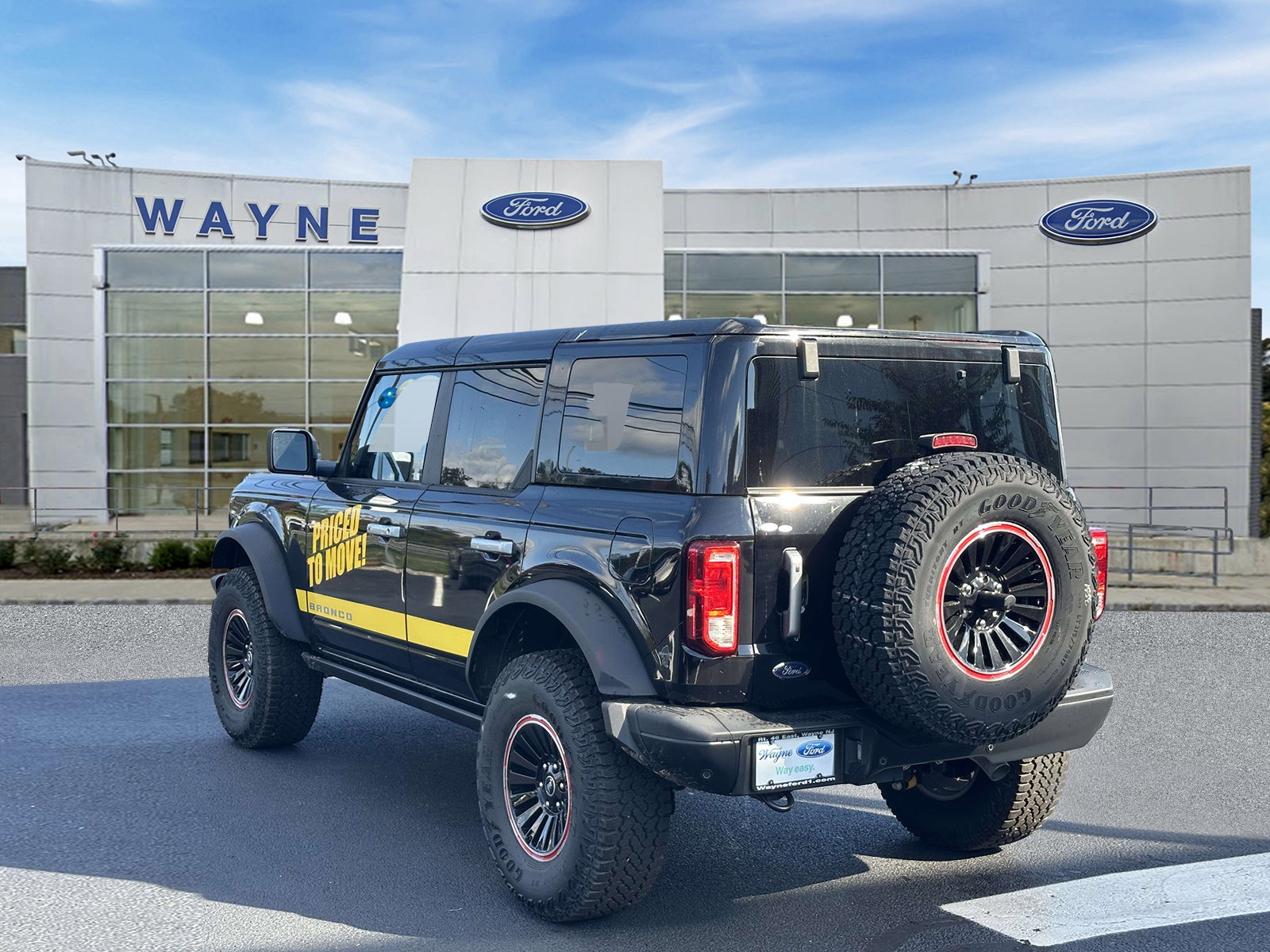 Used 2025 Ford Bronco Big Bend w/ Black Diamond Package AWD/4WD image 4