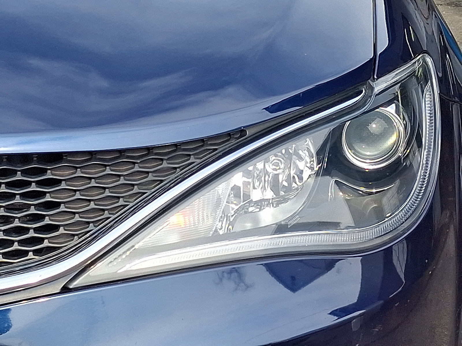 Used 2017 Chrysler Pacifica Touring-L Plus image 12