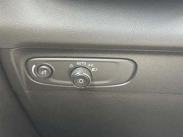 Used 2021 Buick Envision Essence FWD image 26