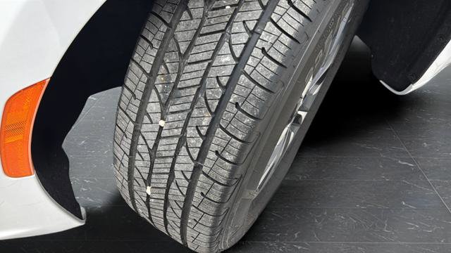 Used 2022 Chrysler Pacifica Touring-L image 30