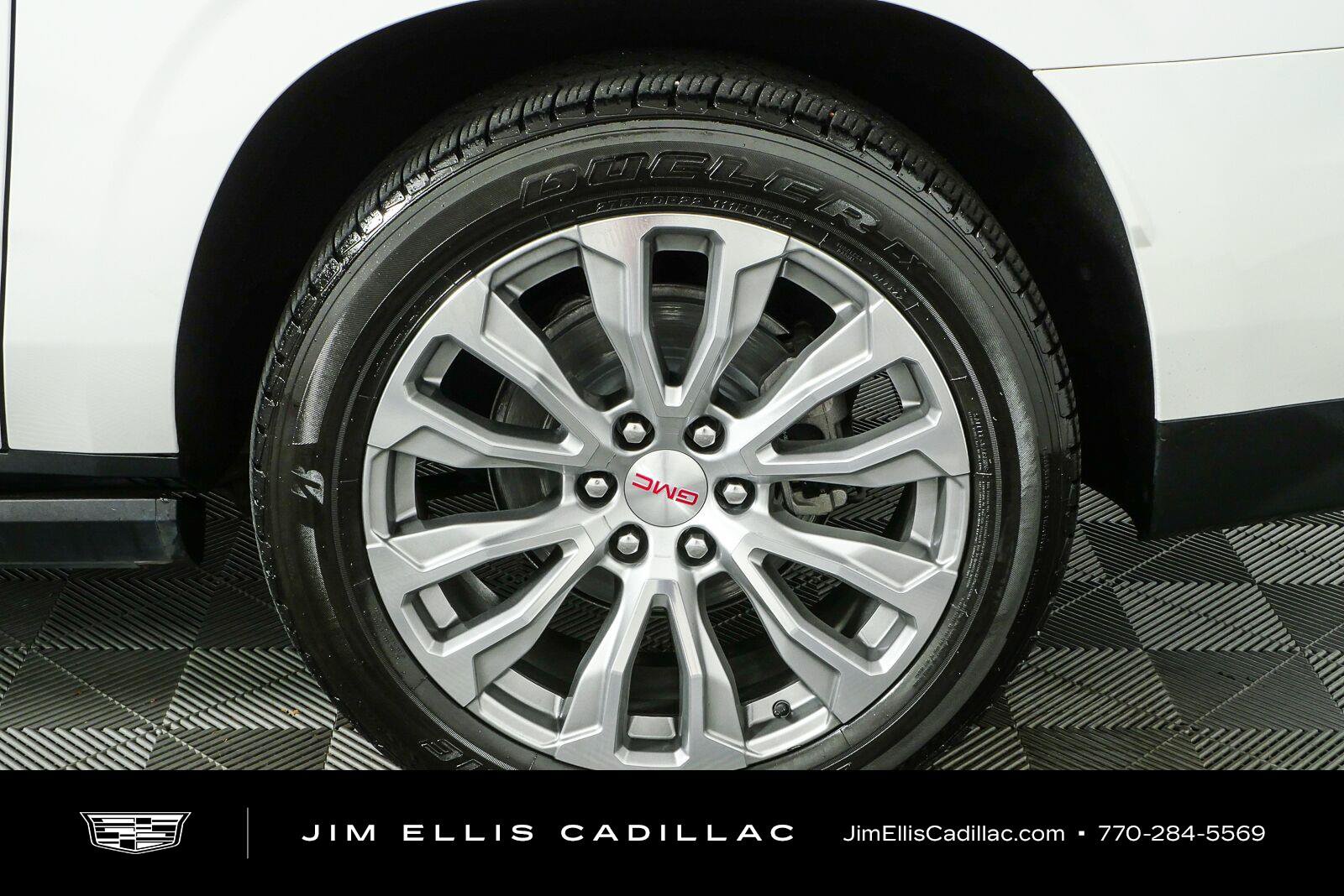 Used 2023 GMC Yukon XL Denali w/ Denali Reserve Package AWD/4WD image 41