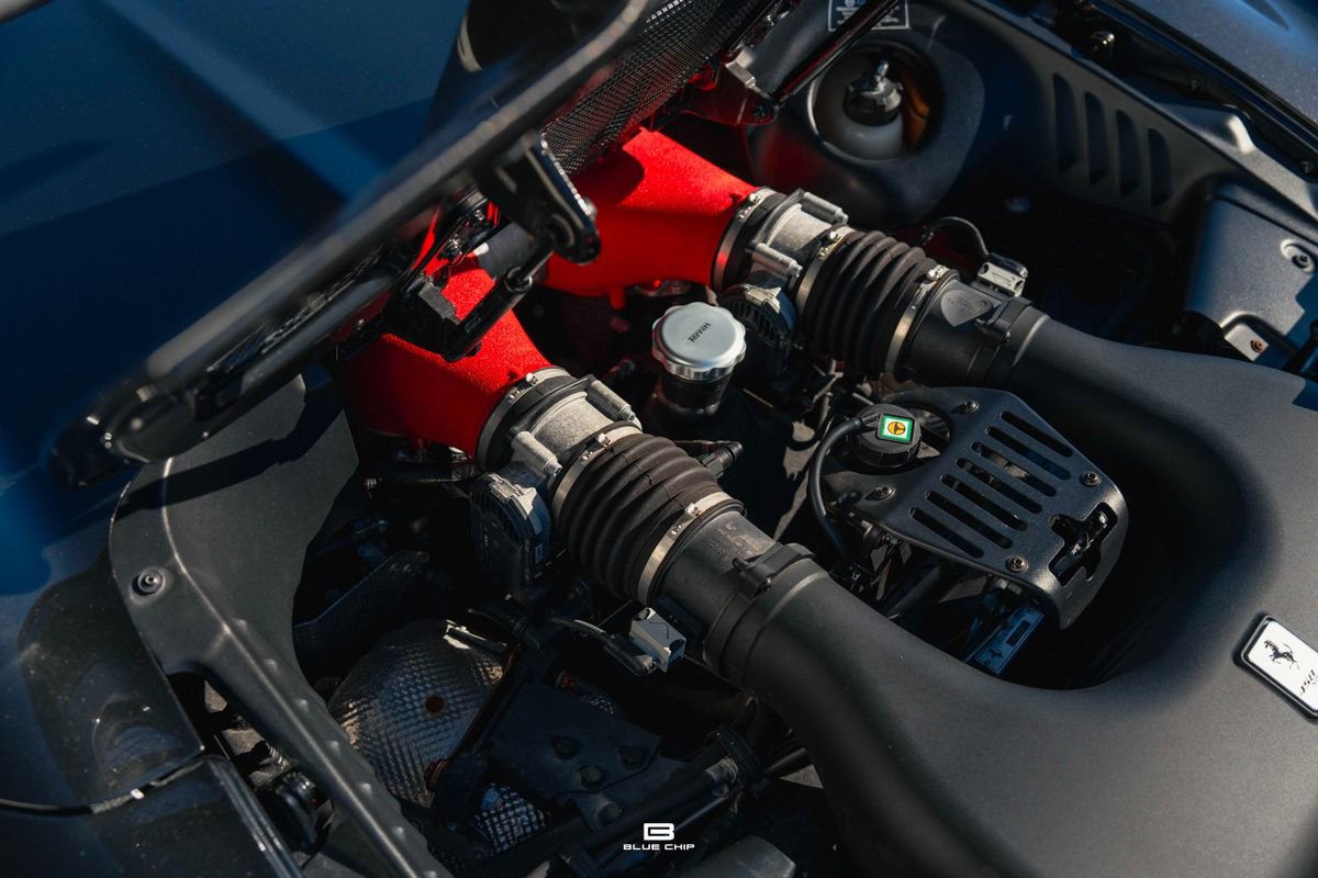 Used 2014 Ferrari 458 Spider image 34