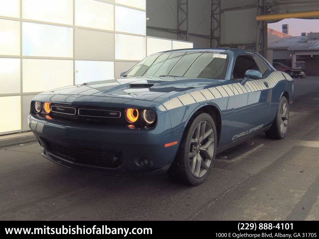 Used 2020 Dodge Challenger SXT w/ Blacktop Package image 1