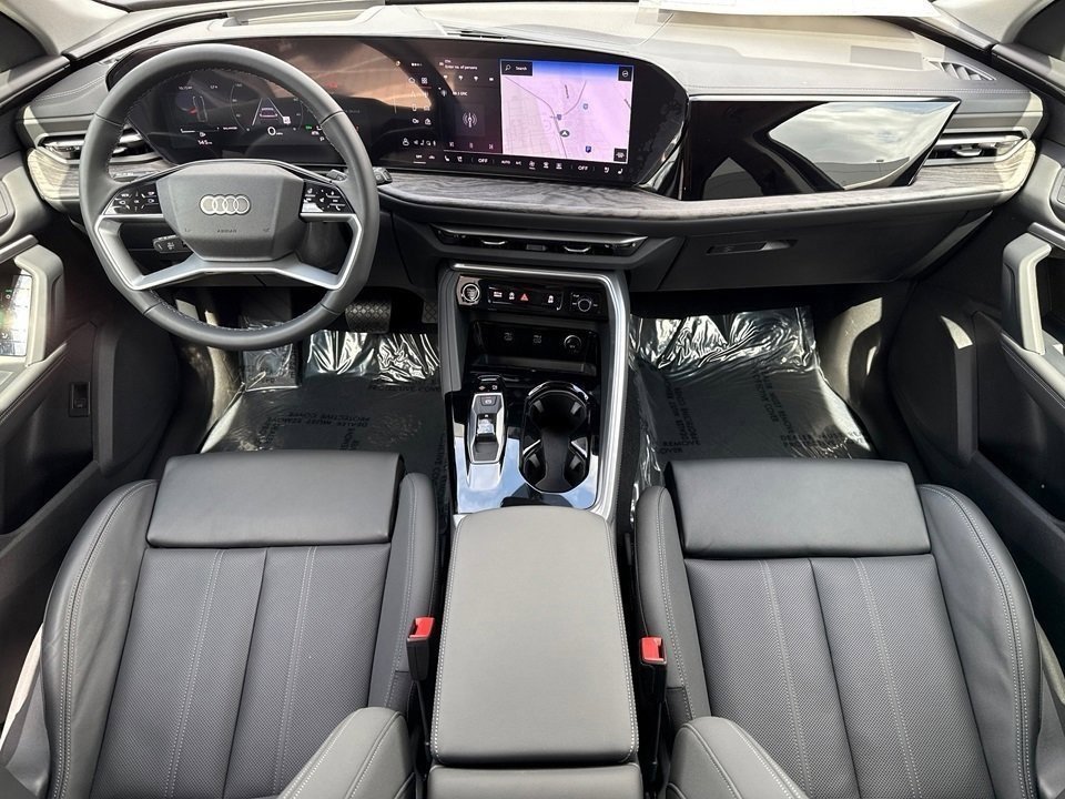 Certified 2025 Audi Q5 2.0T Premium Plus w/ Premium Plus image 12