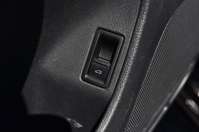 Used 2017 Volkswagen Jetta SE FWD image 9