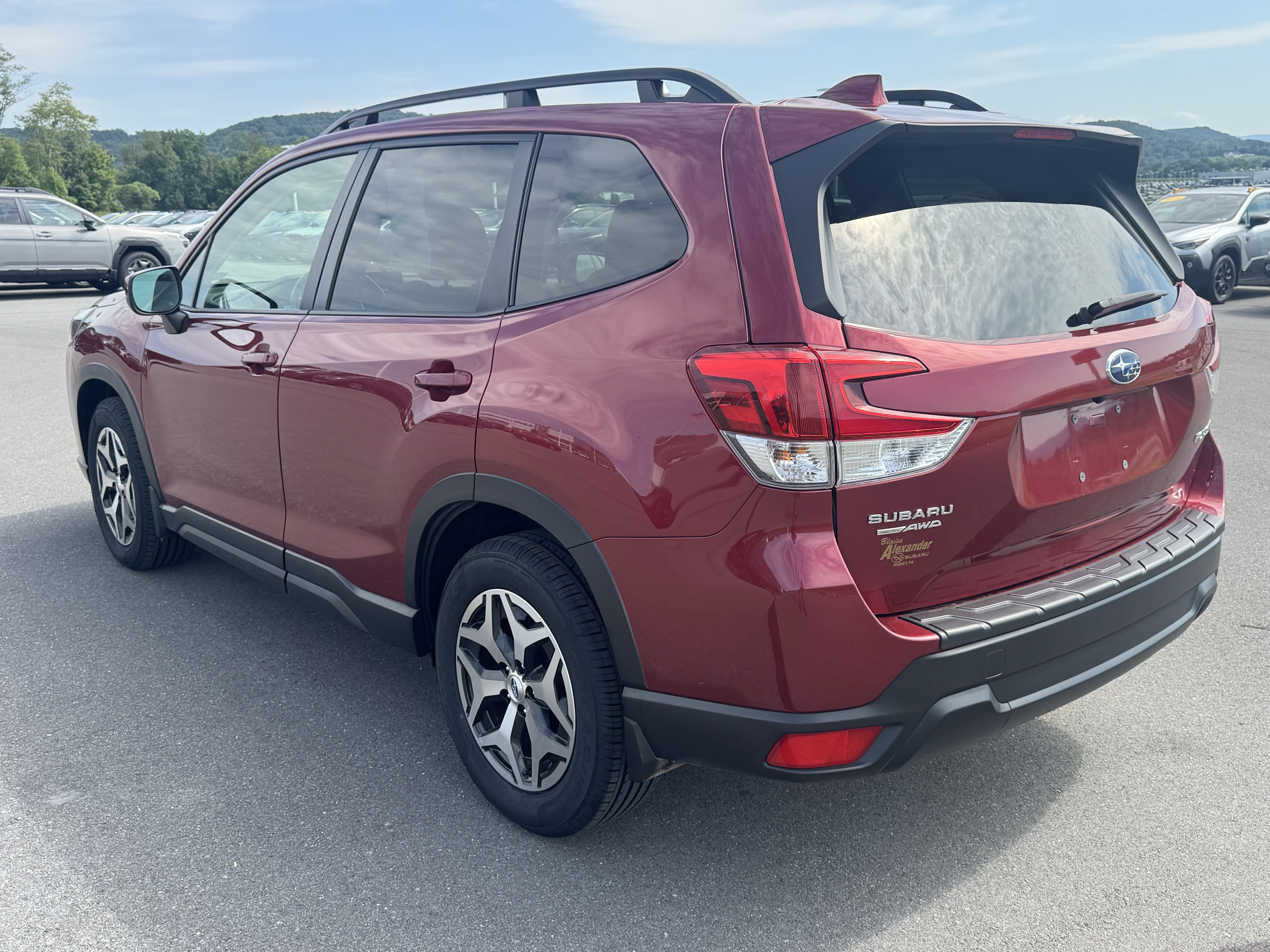 Certified 2022 Subaru Forester Premium AWD/4WD image 6