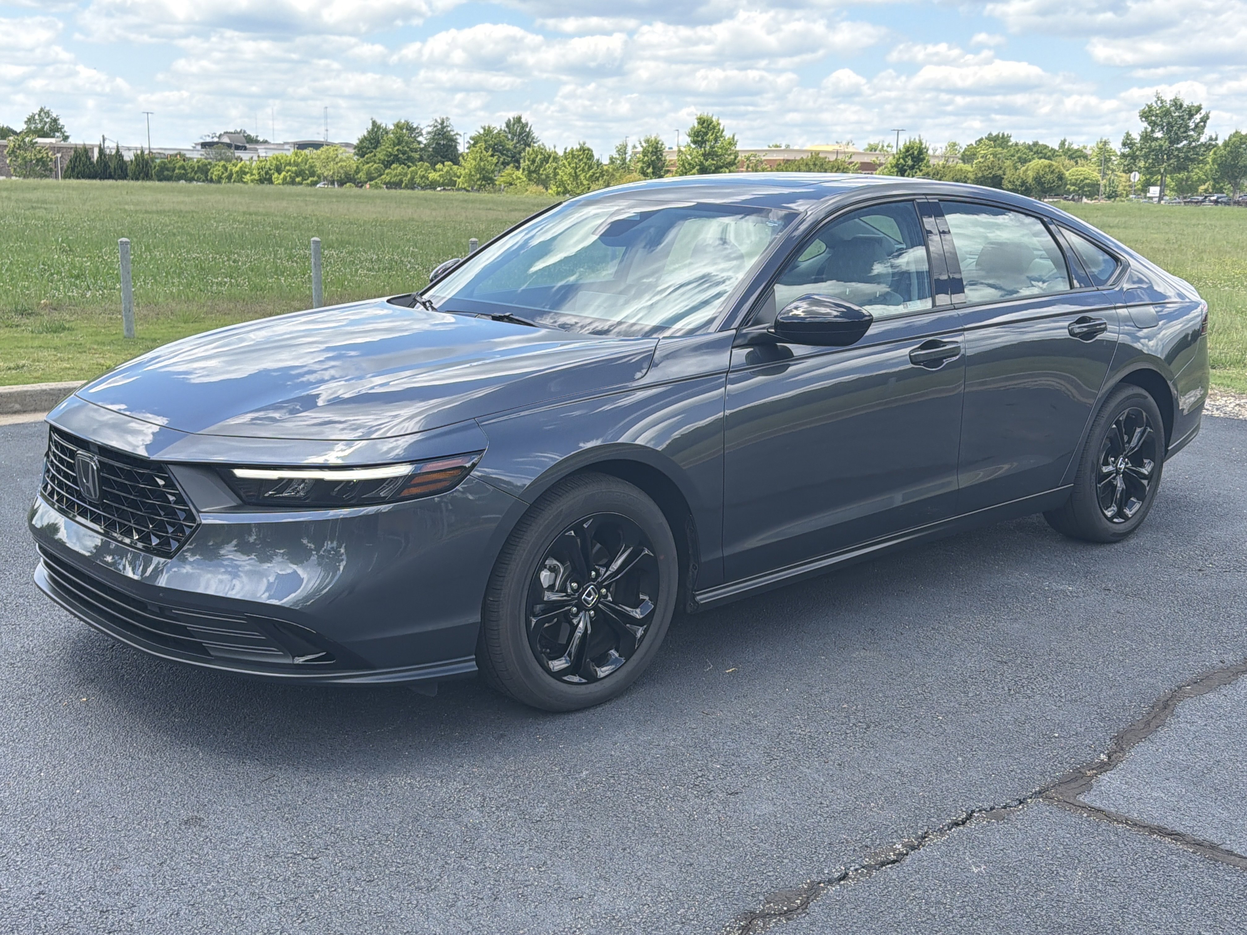 Used 2025 Honda Accord SE image 6