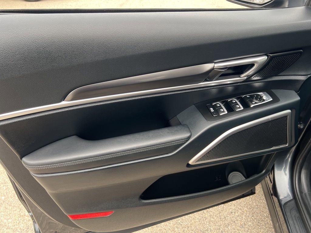 Certified 2024 Kia Telluride LX image 7