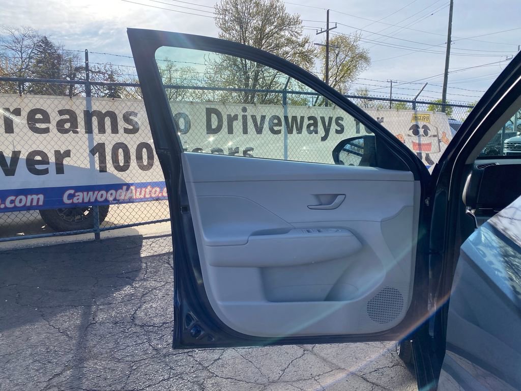 Used 2024 Hyundai Kona SEL w/ Convenience Package AWD/4WD image 12