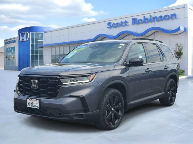 Certified 2025 Honda Pilot Black Edition image 2