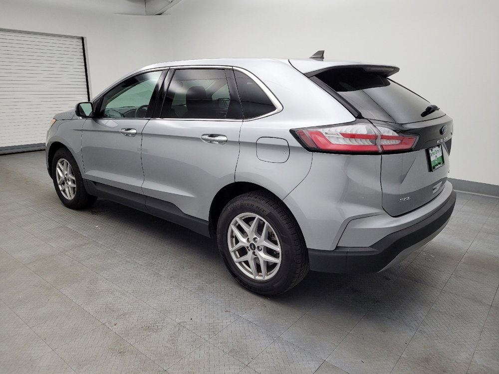 Used 2024 Ford Edge SEL image 3