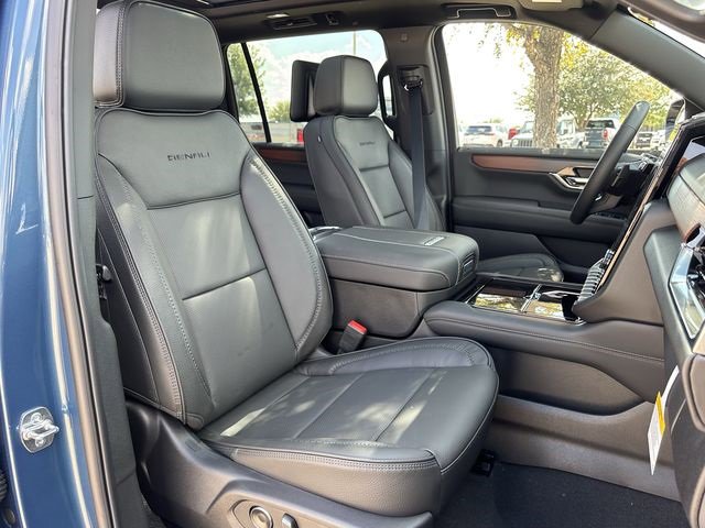 New 2026 GMC Yukon XL Denali image 28