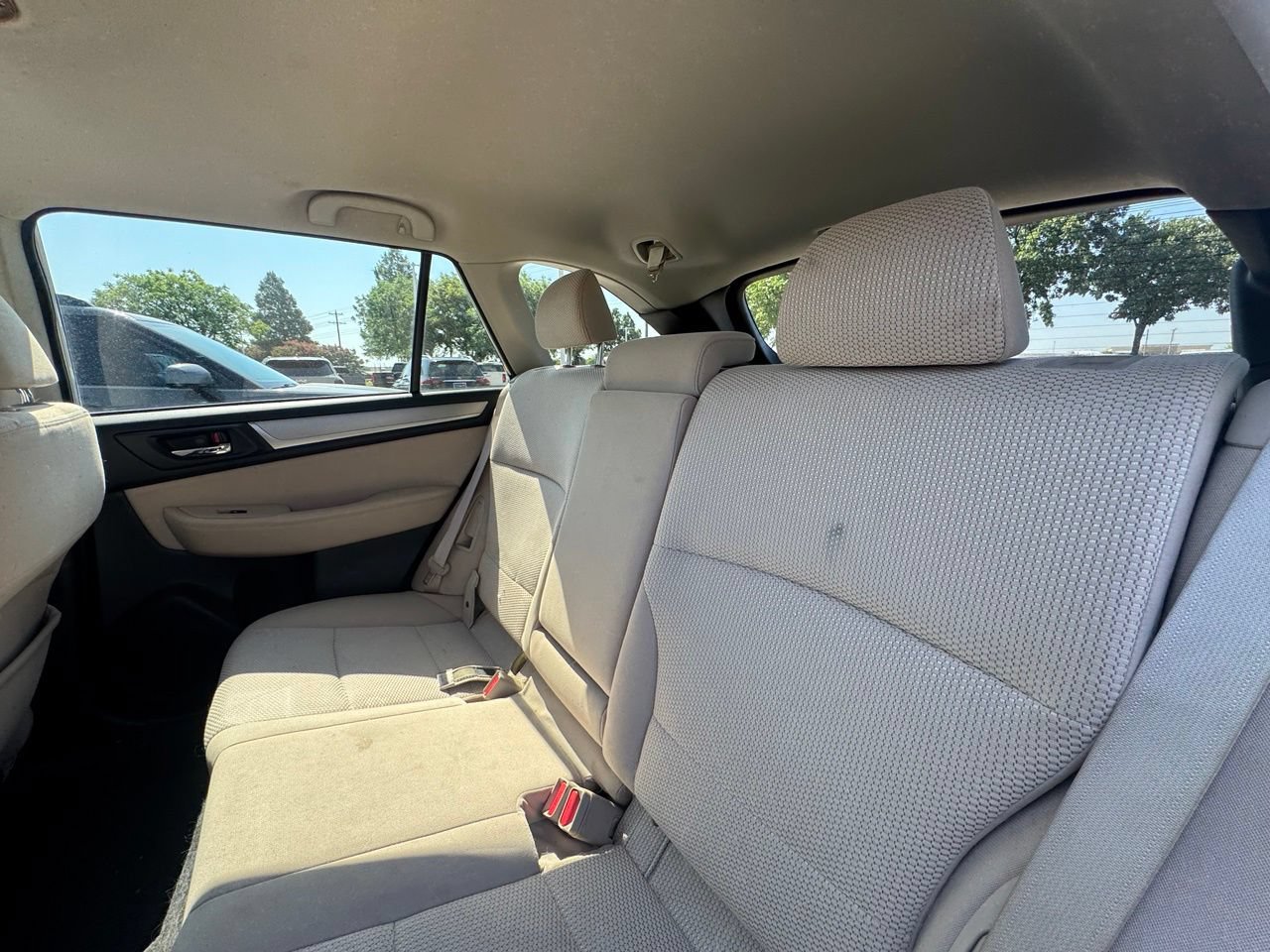 Used 2018 Subaru Outback 2.5i Premium AWD/4WD image 7