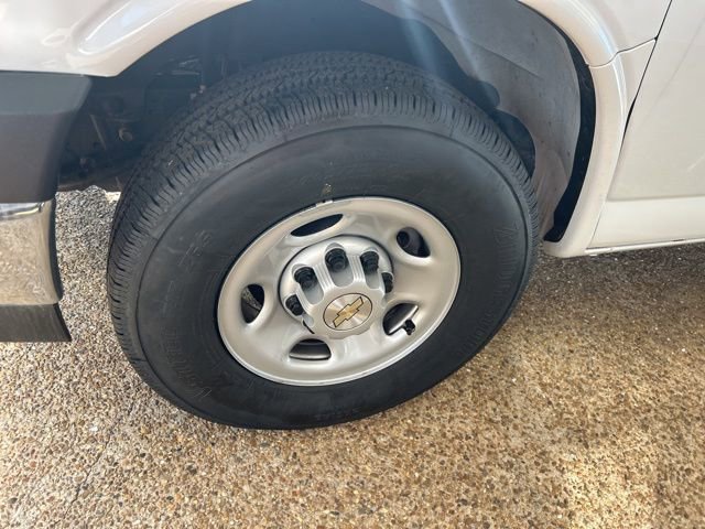 New 2025 Chevrolet Express 3500 w/ Power Convenience Package image 10