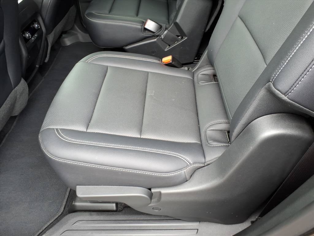 Used 2025 Chevrolet Traverse LT AWD/4WD image 21
