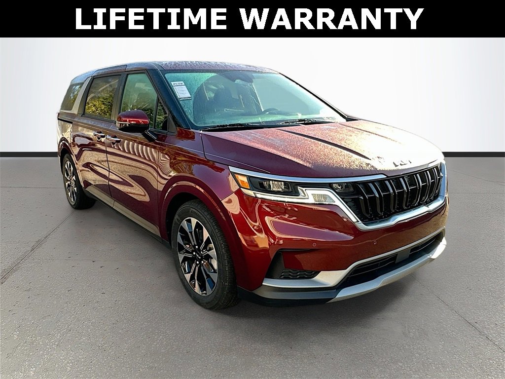 Used 2022 Kia Carnival EX image 1