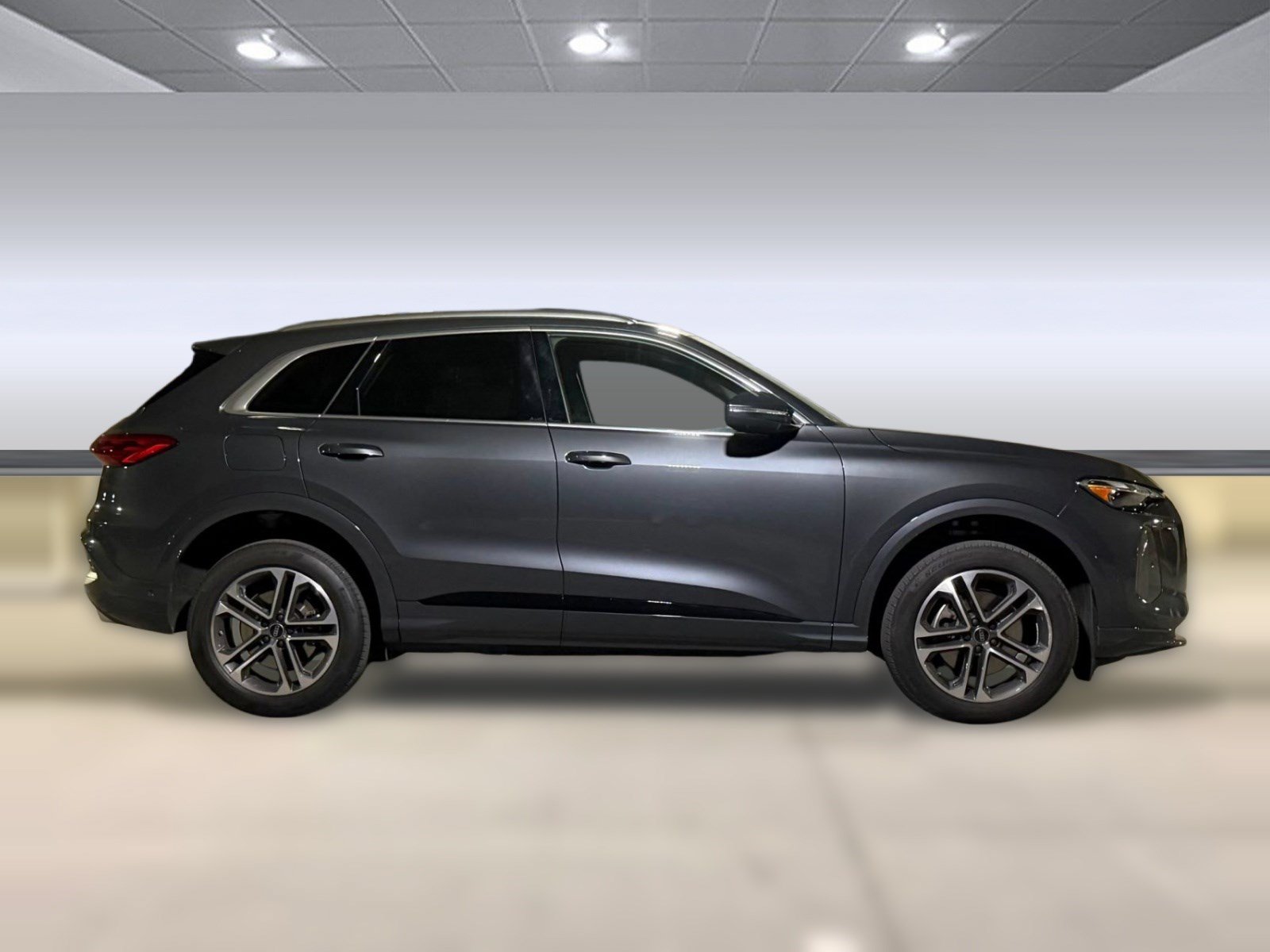 Certified 2025 Audi Q5 Premium w/ Convenience Package AWD/4WD image 8