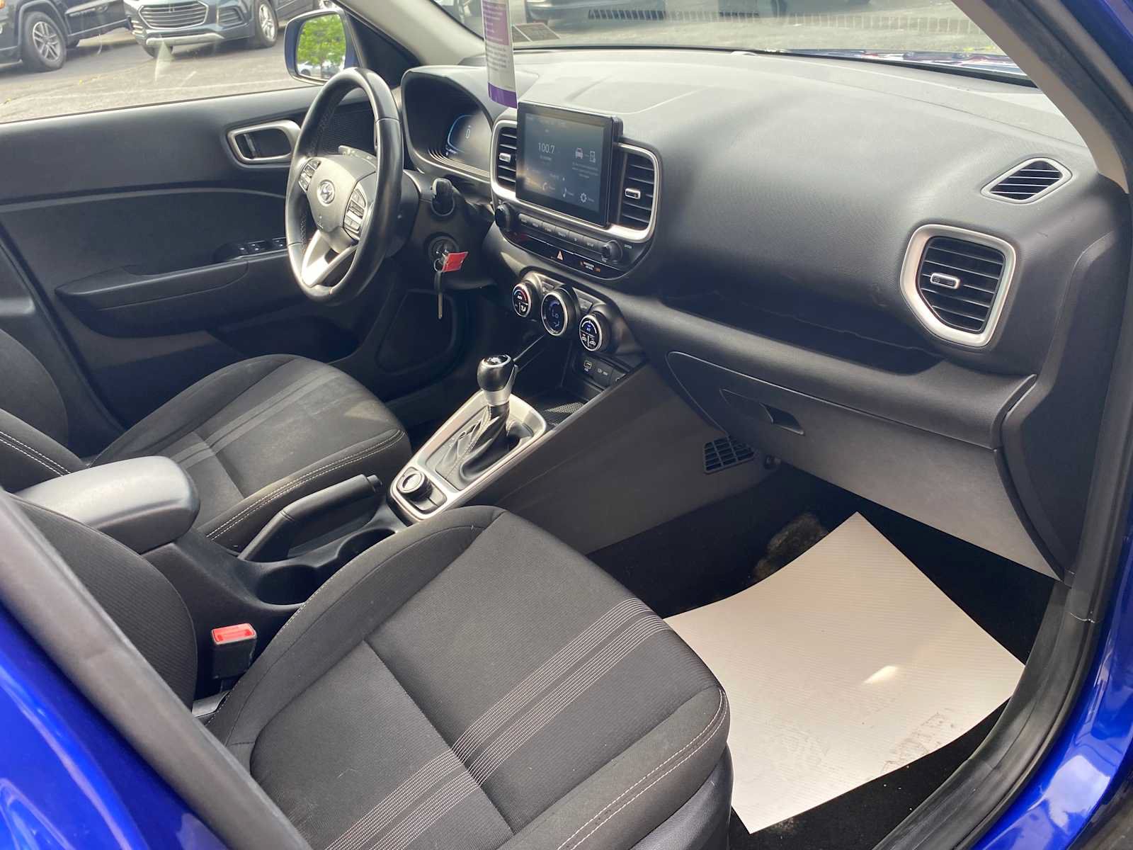 Used 2023 Hyundai Venue SEL FWD image 24
