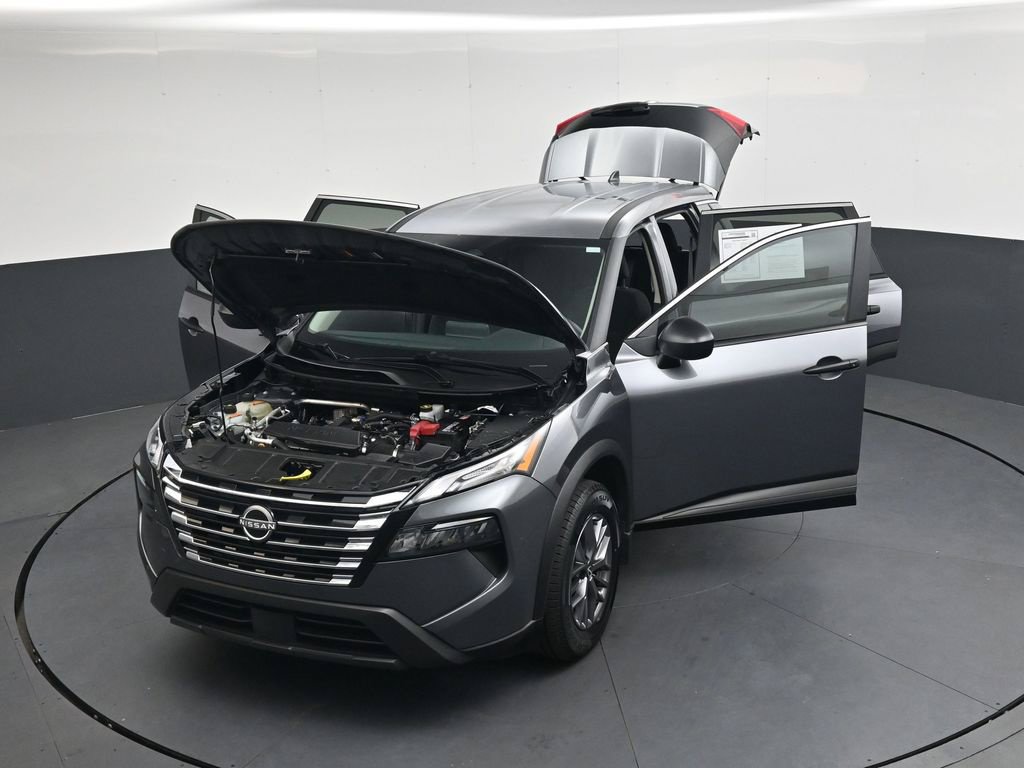 Used 2025 Nissan Rogue S FWD image 42