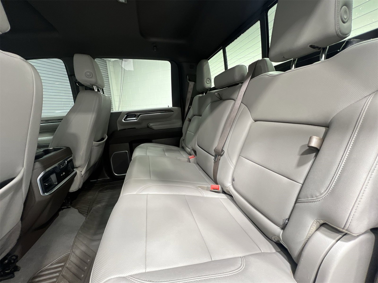 Used 2024 Chevrolet Silverado 3500 LTZ w/ LTZ Convenience Package image 22