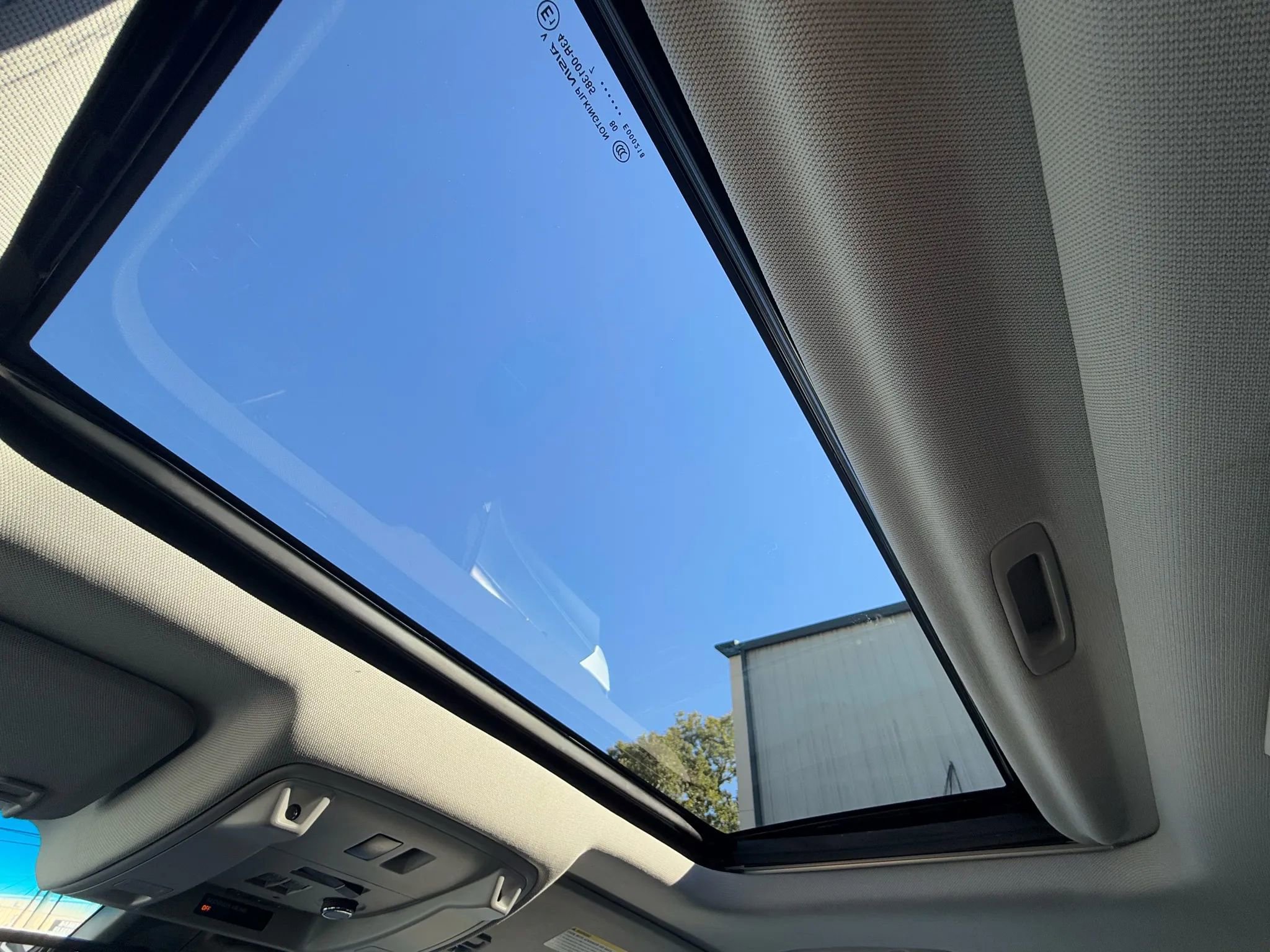 Used 2018 GMC Yukon Denali w/ Denali Ultimate Package image 28