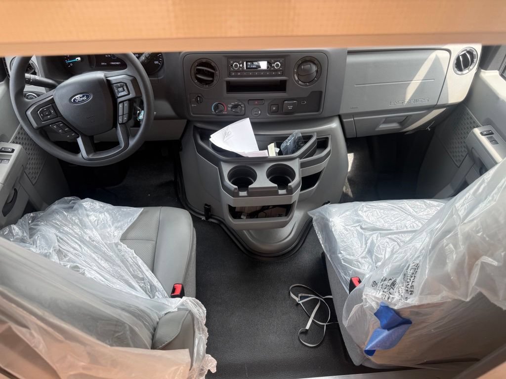 New 2027 Ford E-450 and Econoline 450 Super Duty w/ Power Equipment Group RWD image 41