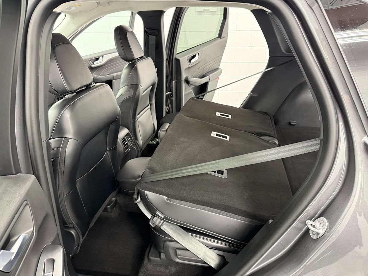 Used 2025 Ford Escape Platinum AWD/4WD image 13