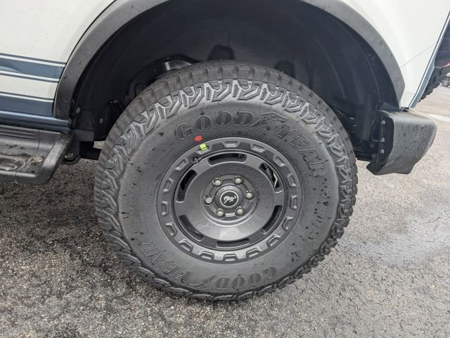 New 2025 Ford Bronco Outer Banks w/ Sasquatch Package image 24