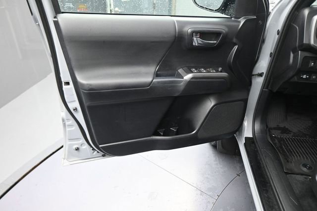 Used 2021 Toyota Tacoma TRD Off-Road AWD/4WD image 20