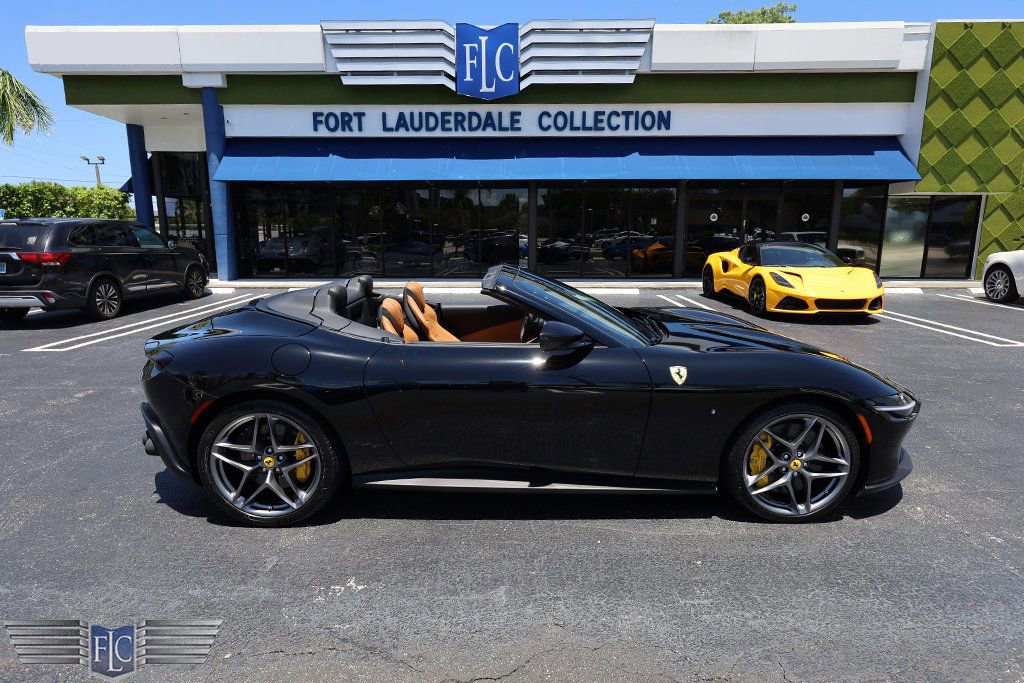 Used 2025 Ferrari Roma Spider RWD image 41