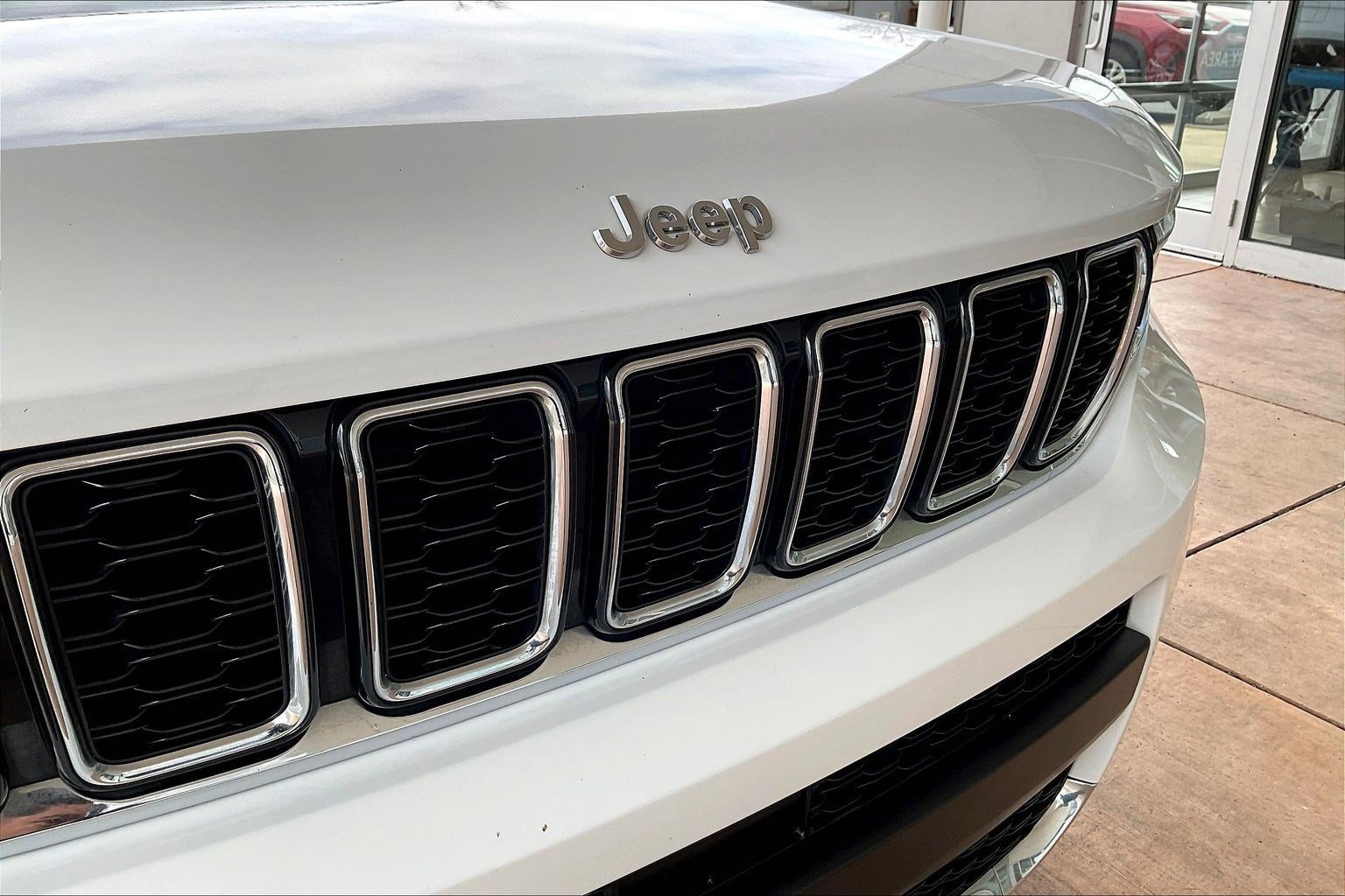 Used 2023 Jeep Grand Cherokee L Limited image 32