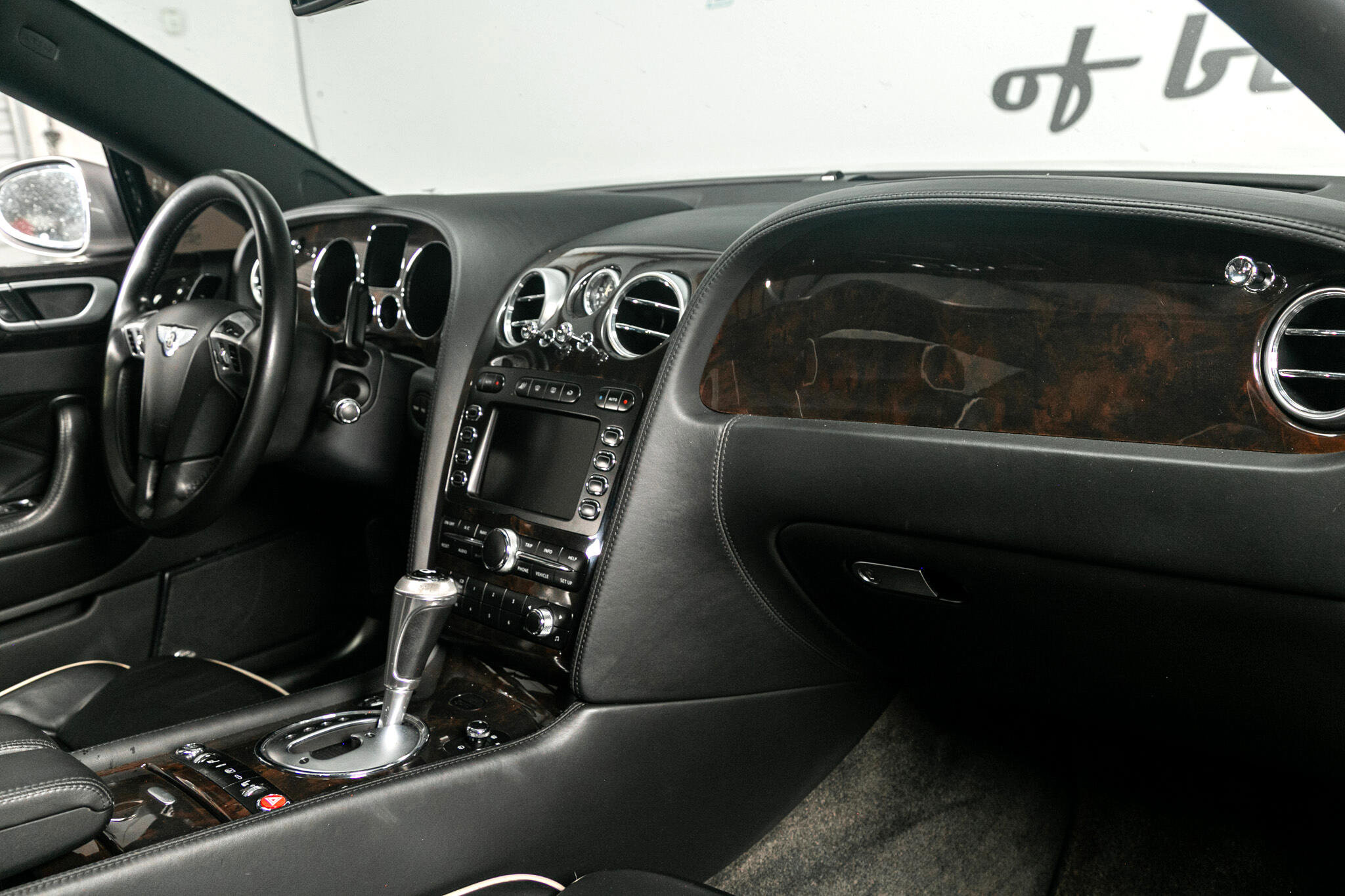 Used 2009 Bentley Flying Spur Flying Spur Speed w/ Convenience Specification Pkg image 33