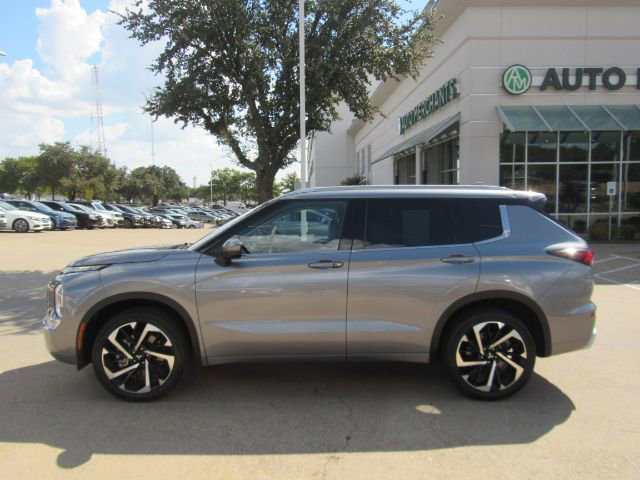 Used 2022 Mitsubishi Outlander SEL image 12