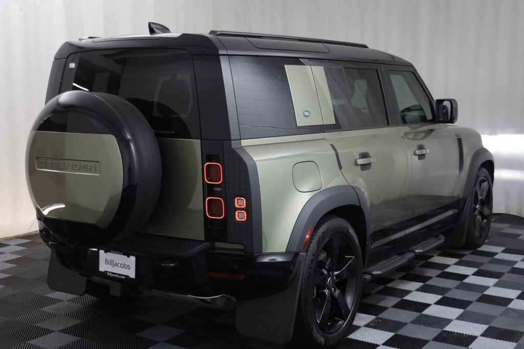 Used 2024 Land Rover Defender 110 X-Dynamic SE AWD/4WD image 18