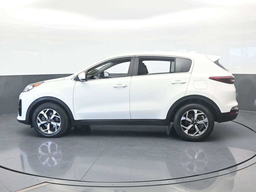 Used 2020 Kia Sportage LX image 3