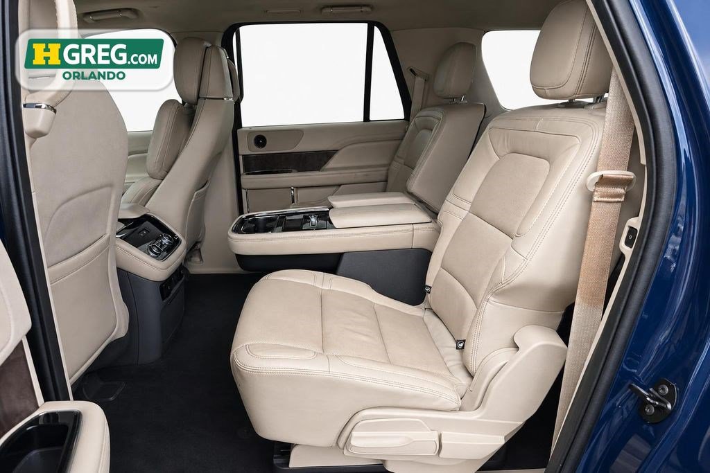 Used 2020 Lincoln Navigator L Reserve RWD image 17
