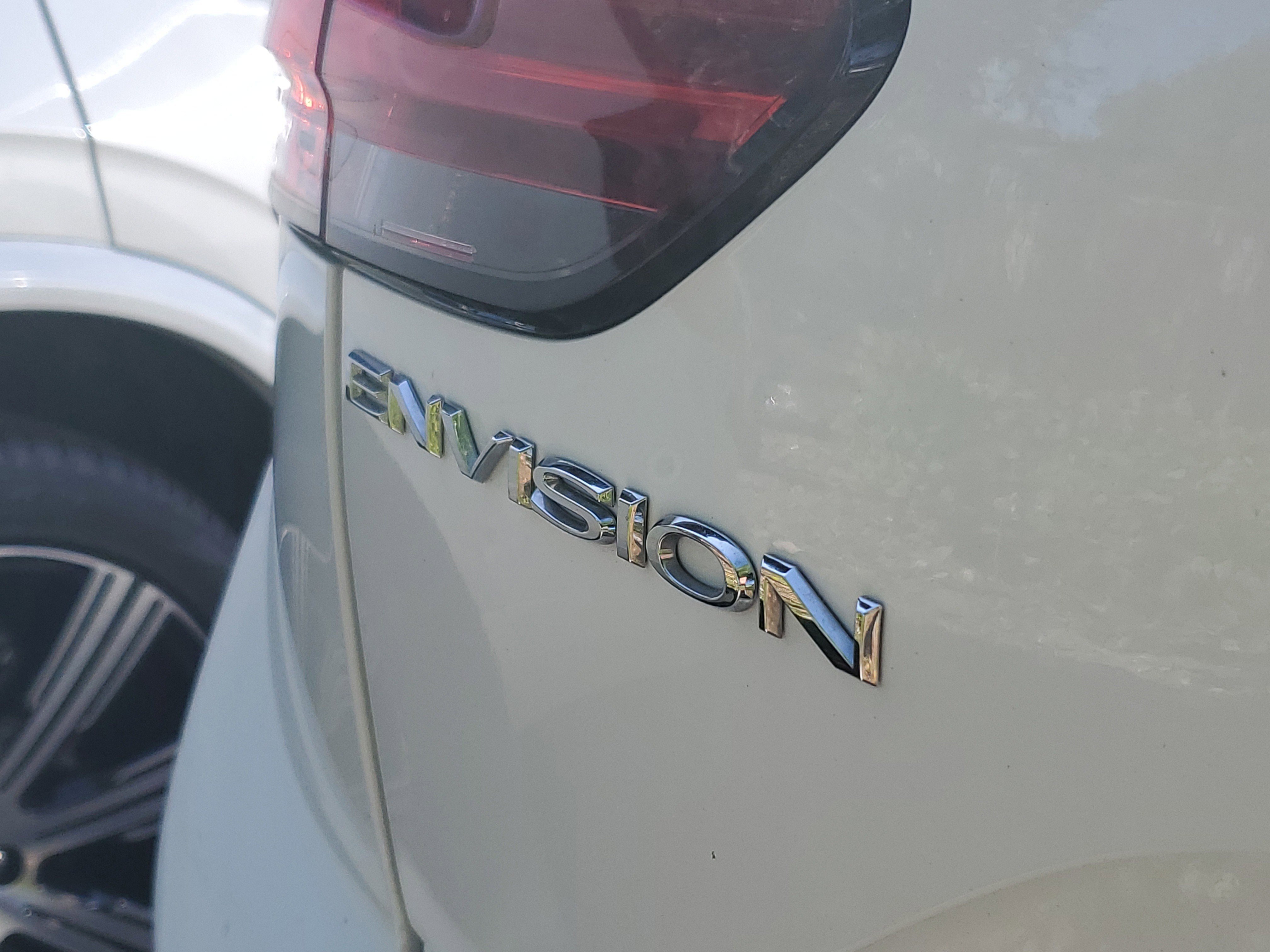 Used 2022 Buick Envision Essence w/ Safety Package image 9