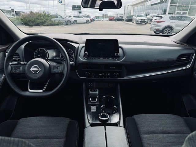 Used 2023 Nissan Rogue SV image 20