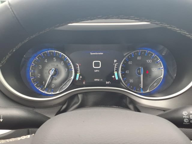 Certified 2024 Chrysler Pacifica Touring-L FWD image 30