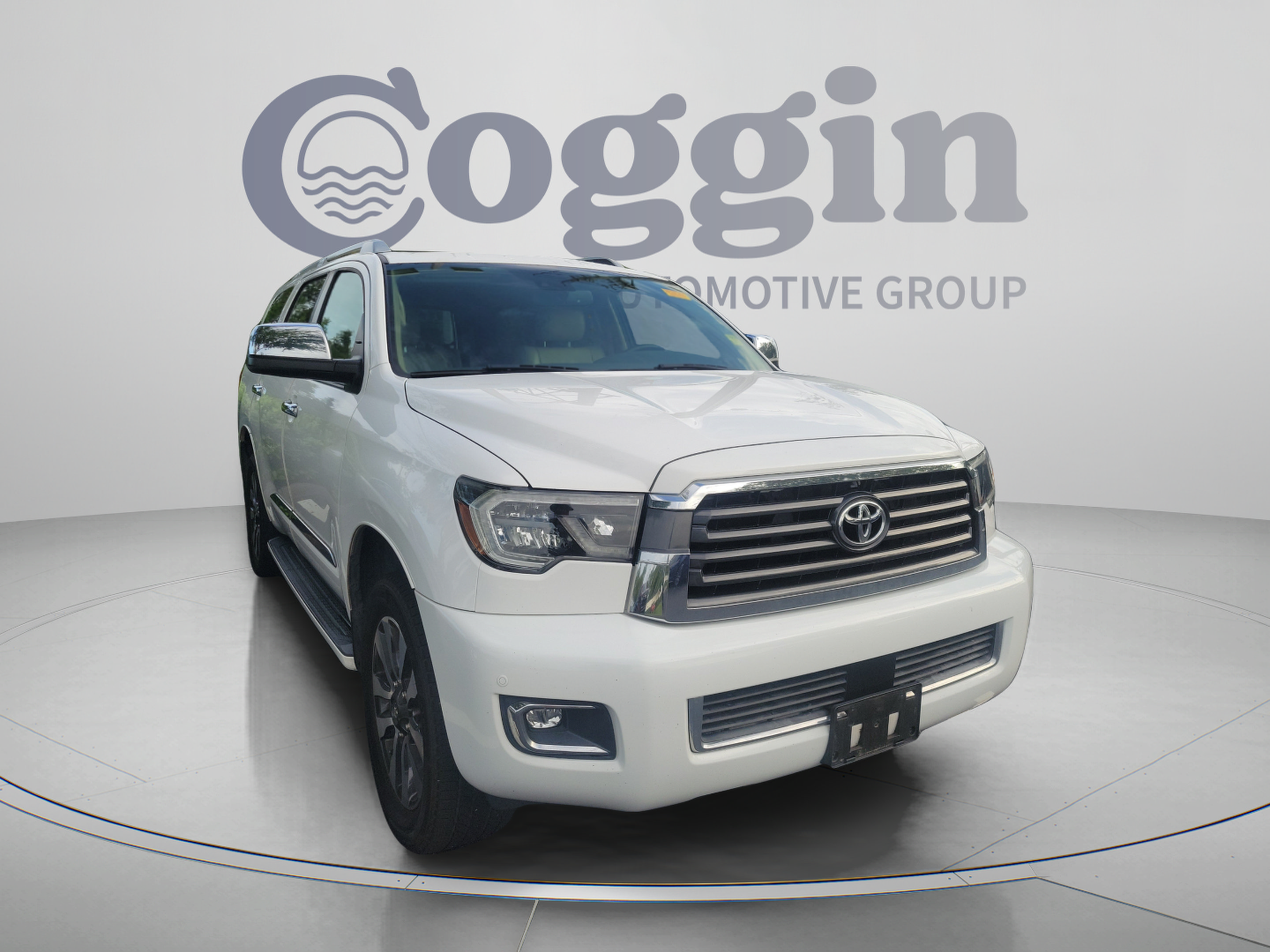 Used 2019 Toyota Sequoia Limited w/ Safety & Convenience Package AWD/4WD image 5