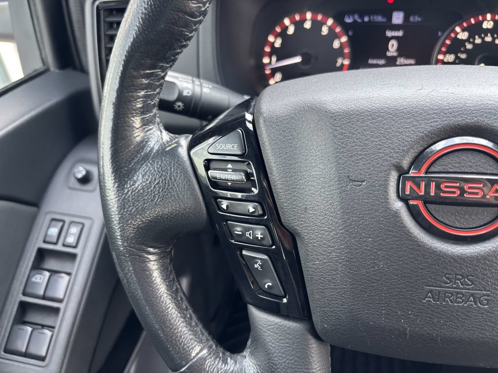 Used 2022 Nissan Frontier PRO-4X AWD/4WD image 15