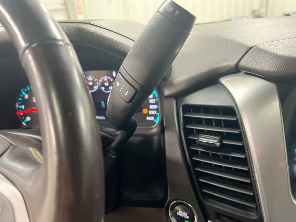 Used 2017 Chevrolet Suburban Premier AWD/4WD image 16