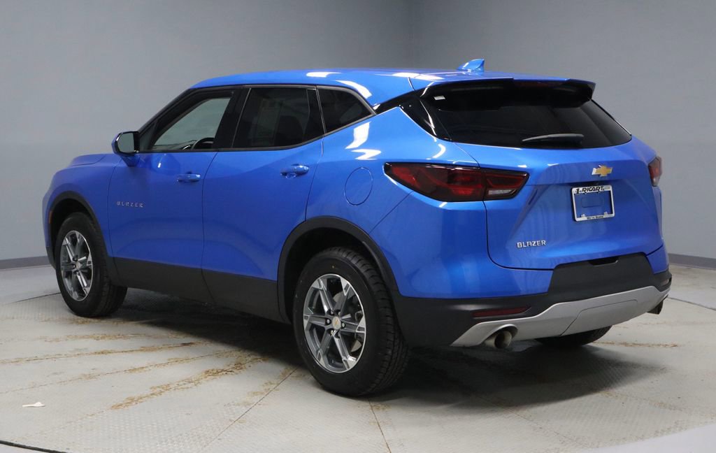 Used 2025 Chevrolet Blazer LT image 8