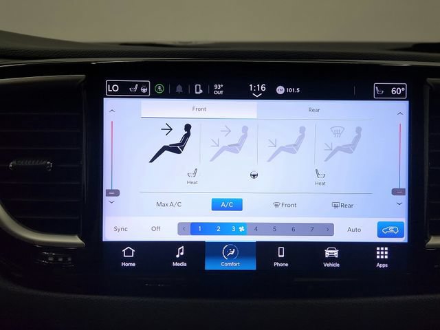 Used 2024 Chrysler Pacifica Touring-L FWD image 34