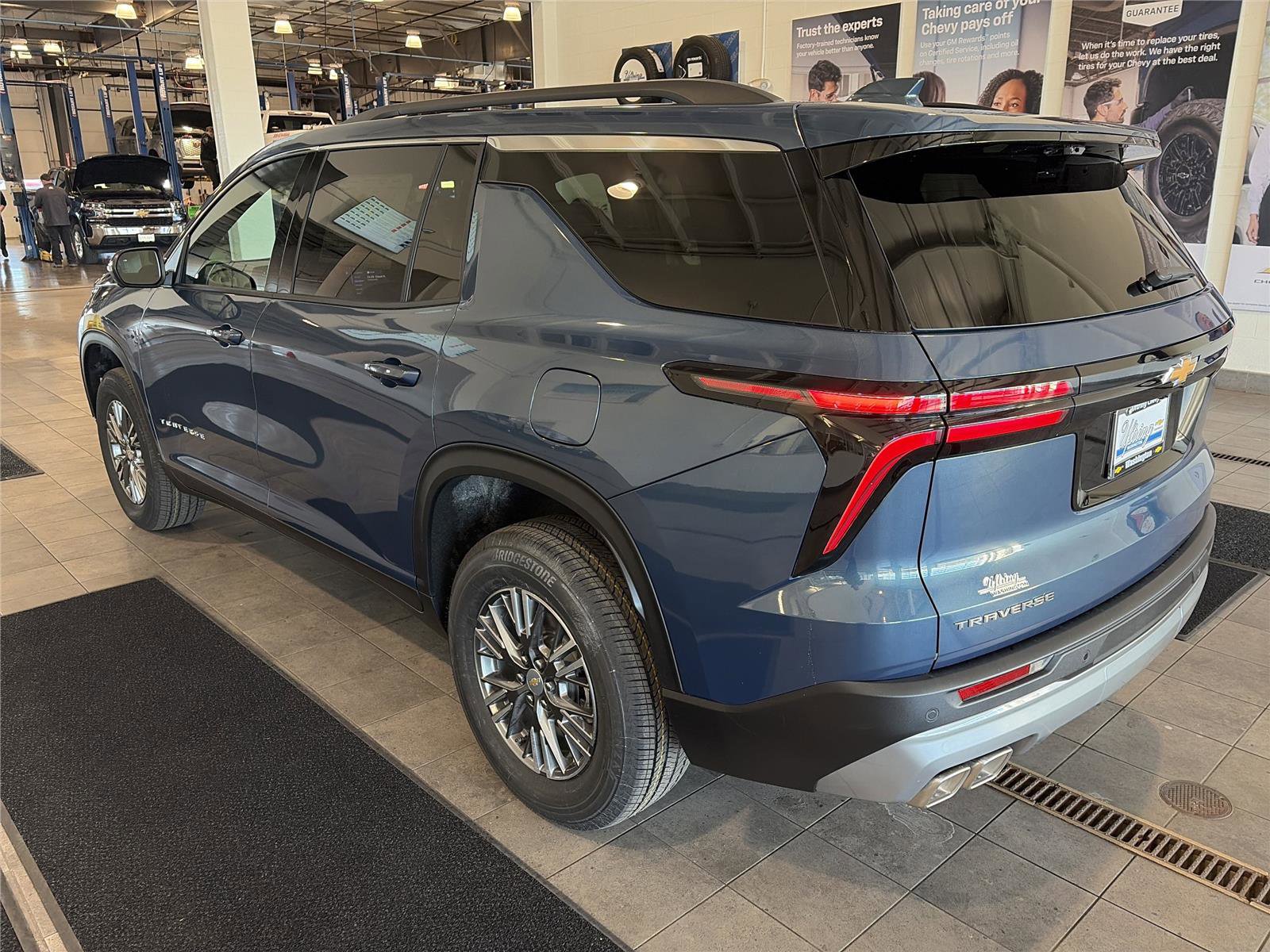 New 2026 Chevrolet Traverse LT w/ Driver Confidence Package image 7
