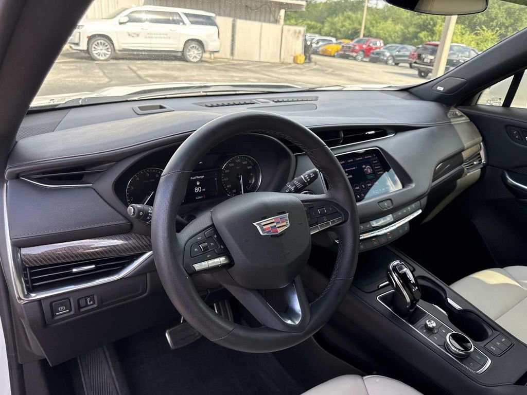 Certified 2023 Cadillac XT4 Sport FWD image 32