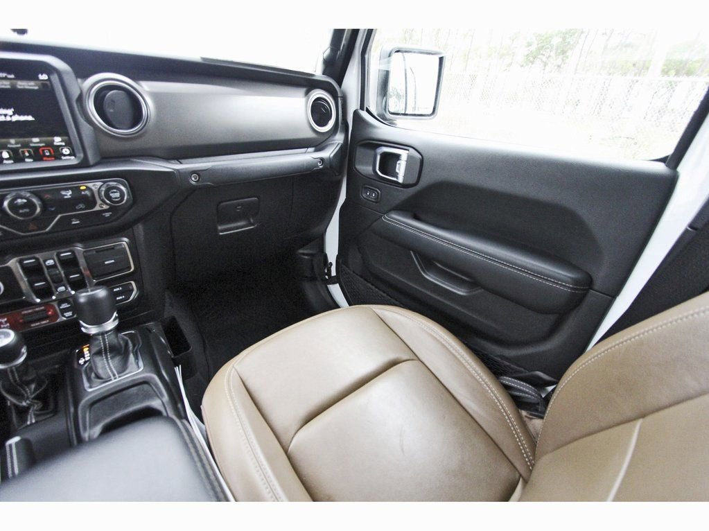 Used 2022 Jeep Gladiator Rubicon w/ Trailer Tow Package image 12