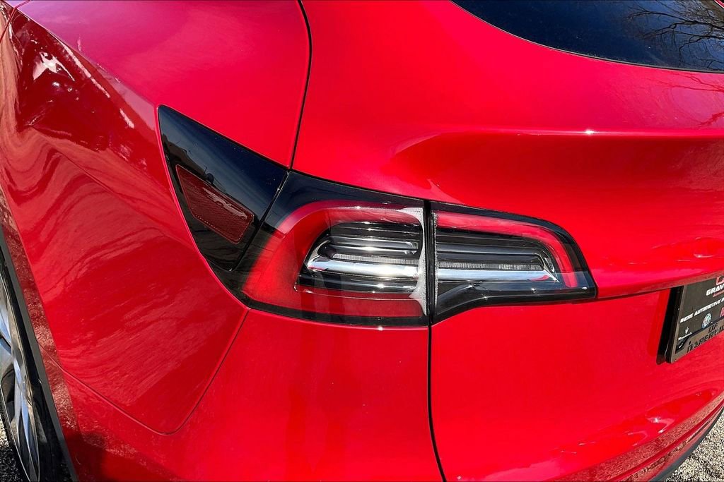 Used 2021 Tesla Model Y Long Range image 22