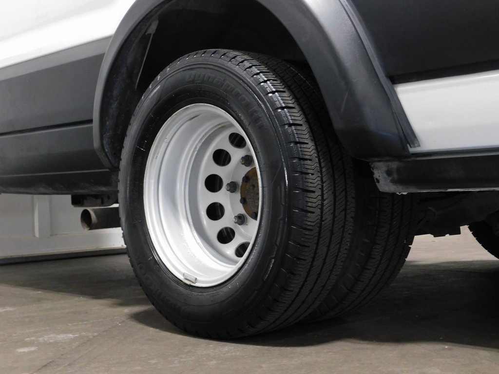 Used 2023 Ford Transit 350 XLT image 11