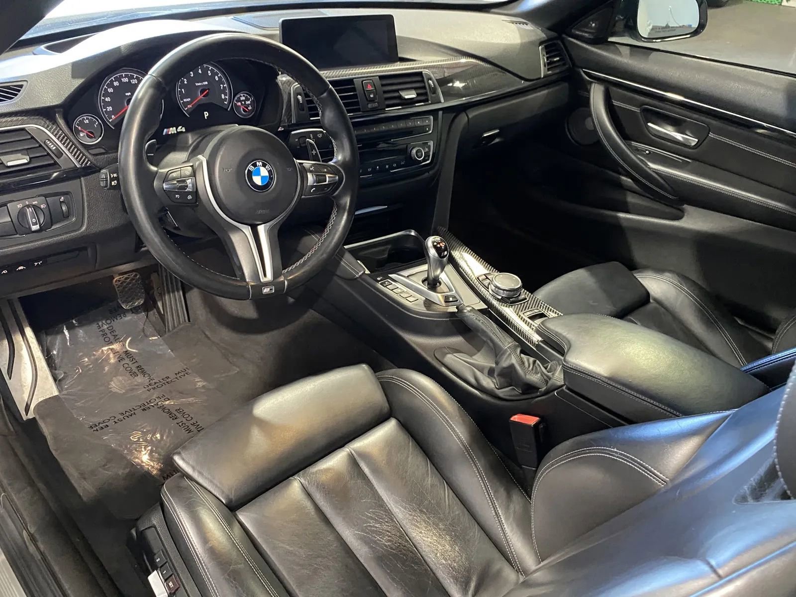 Used 2016 BMW M4 Convertible image 10